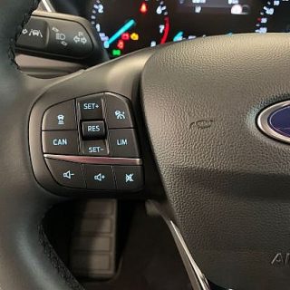 Ford Focus 1,0 EcoBoost Hybrid Titanium